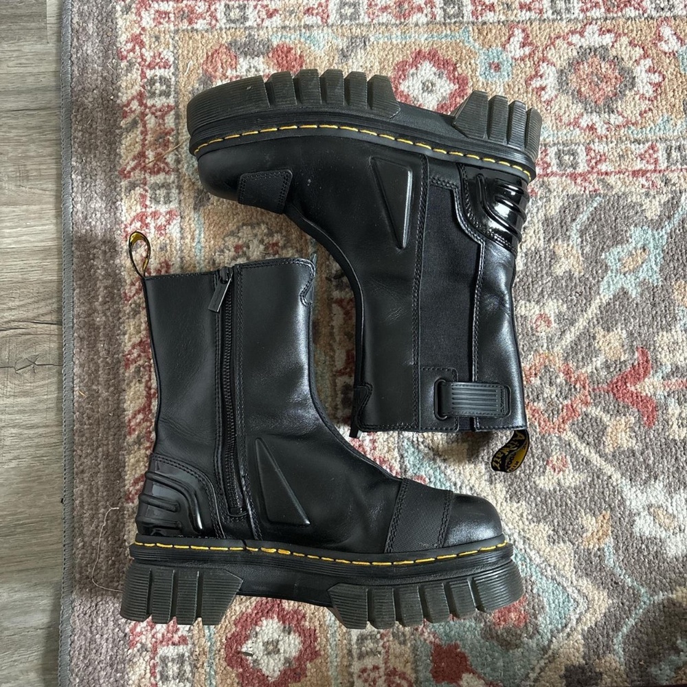 Dr. Martens - AUDRICK ALTERNATIVE LEATHER CHELSEA HI PLATFORM BOOTS